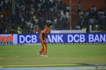 CCL 5 Telugu Warriors vs Bengal Tigers Match Photos